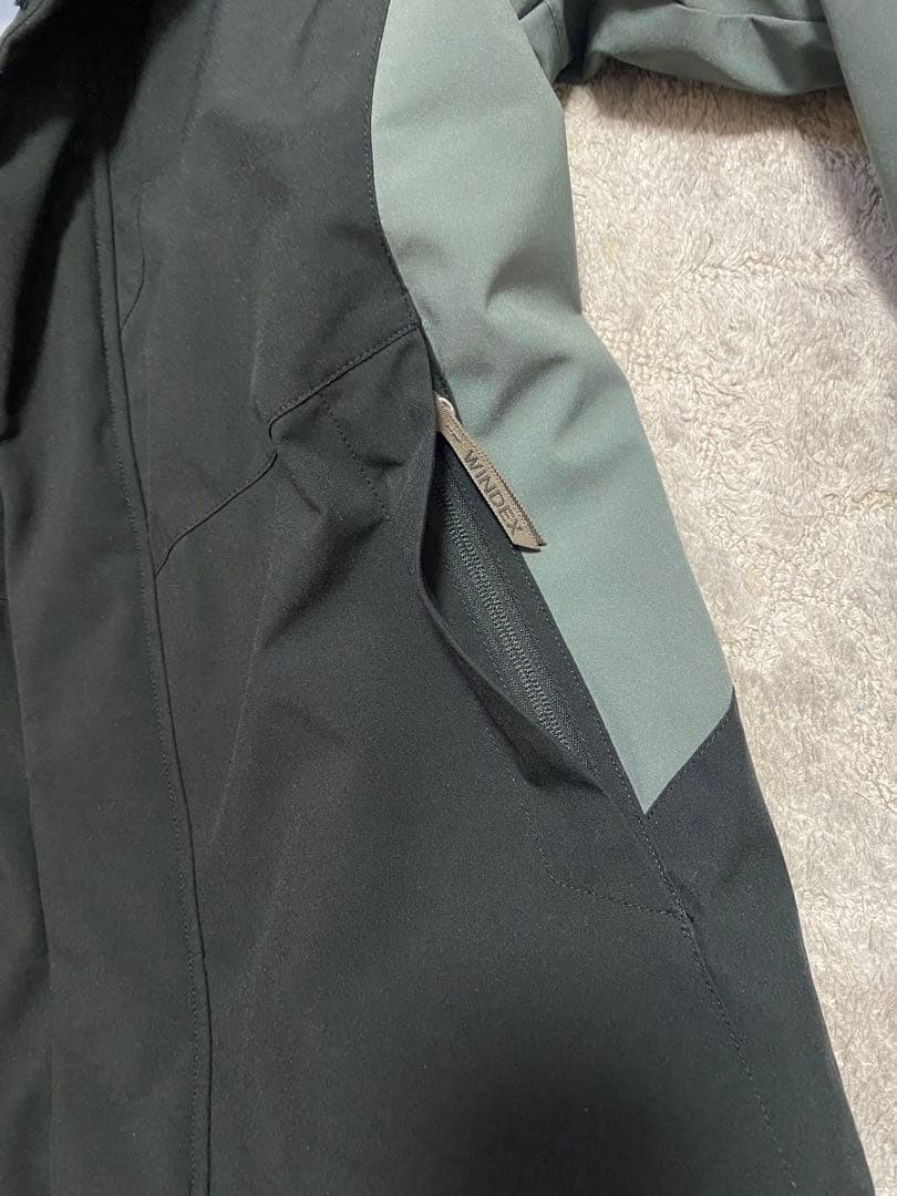 薄緑/ブラック　スノーボードウェア上下セット　女性用Lサイズ　ウィンデックス