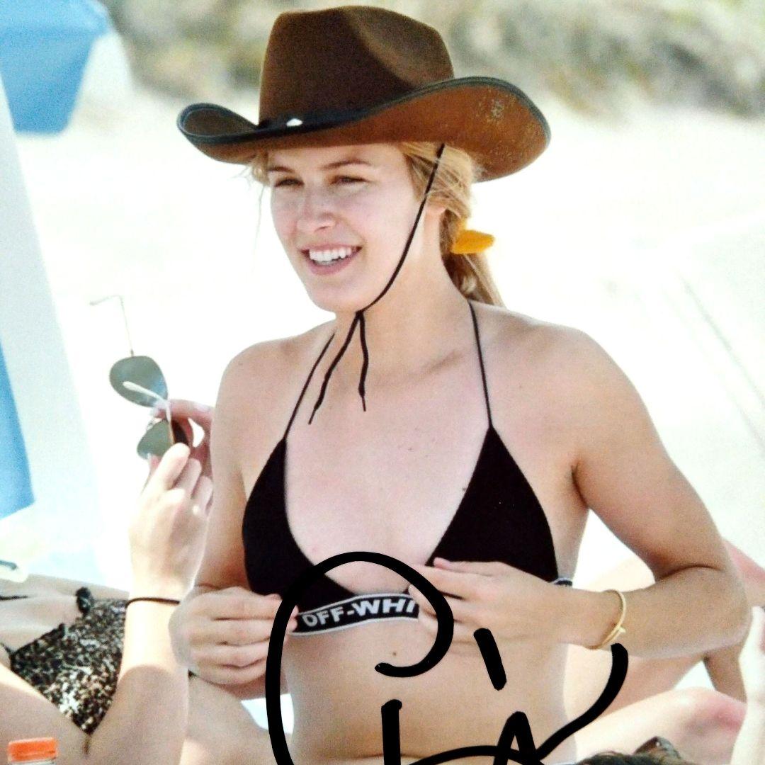 ウージニー・ブシャール直筆サイン入り2Lサイズ写真…プロテニスプレーヤー…