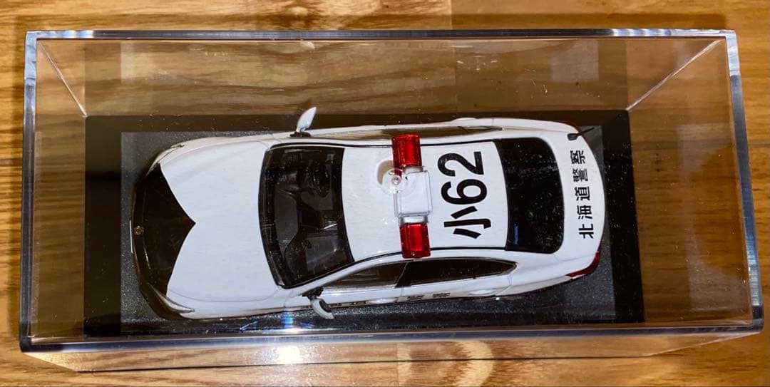 日産　スカイライン　GT (V37) 警察仕様 ミニカー