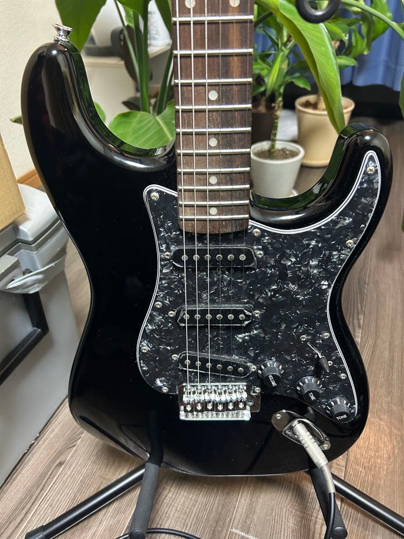 Squier ストラトキャスター ブラック