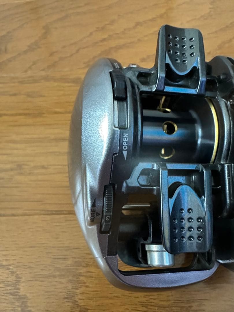 シマノ 13メタニウムHG 右ハンドル