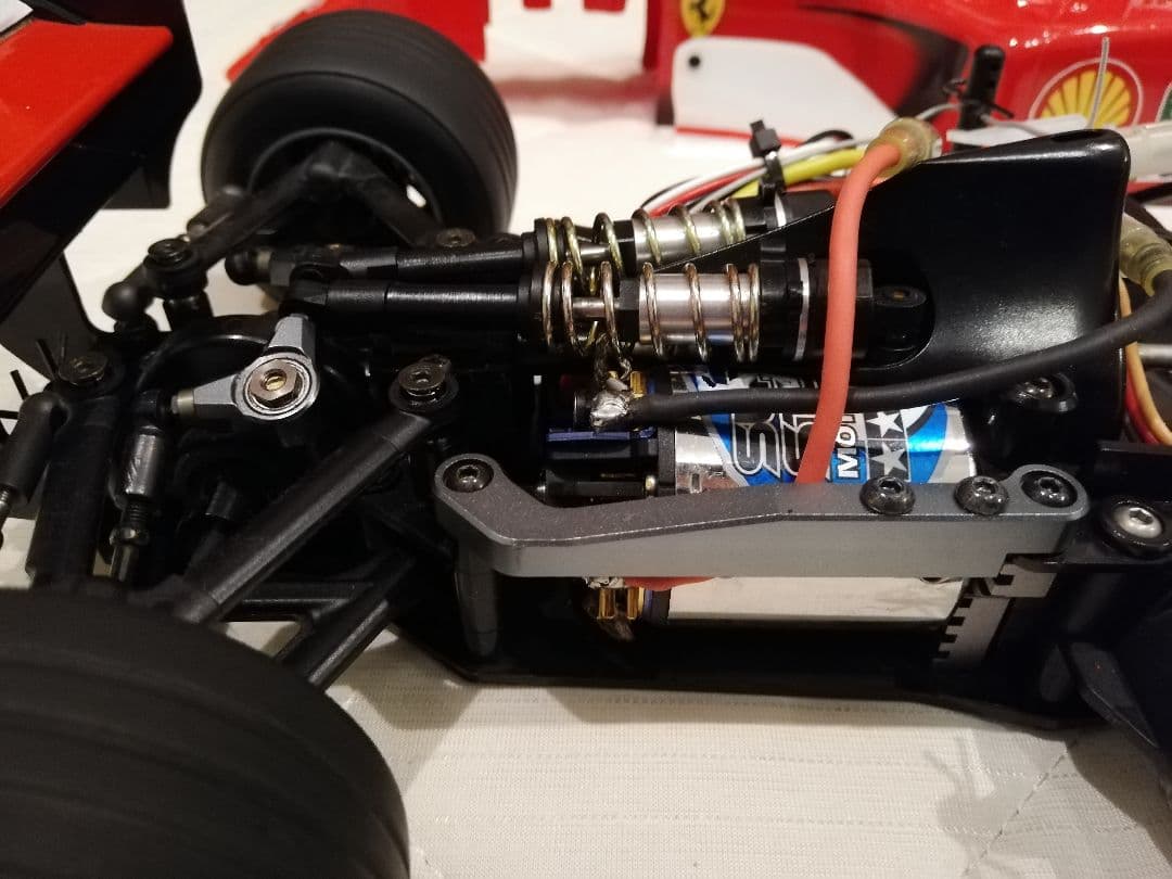 1/10 タミヤ F201 フェラーリ F2001 メカ付き M.シューマッハ