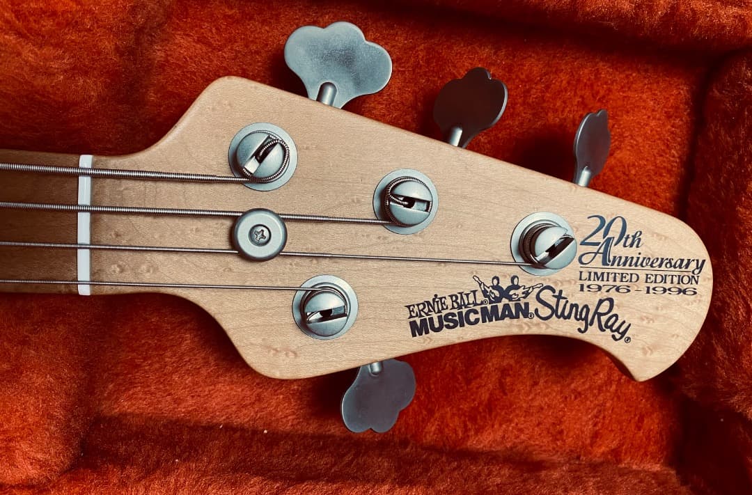 ベース MUSICMAN STINGRAY 20th ANNIVERSARY