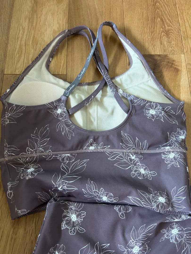 sukala♡フラワー柄トップス＆レギンスセット