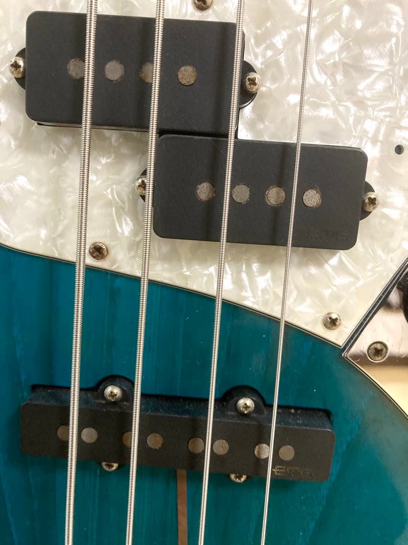 ベース Fullertone Guitars Bass