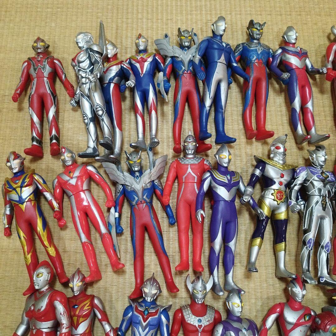 ウルトラマンフィギュアセット　54体