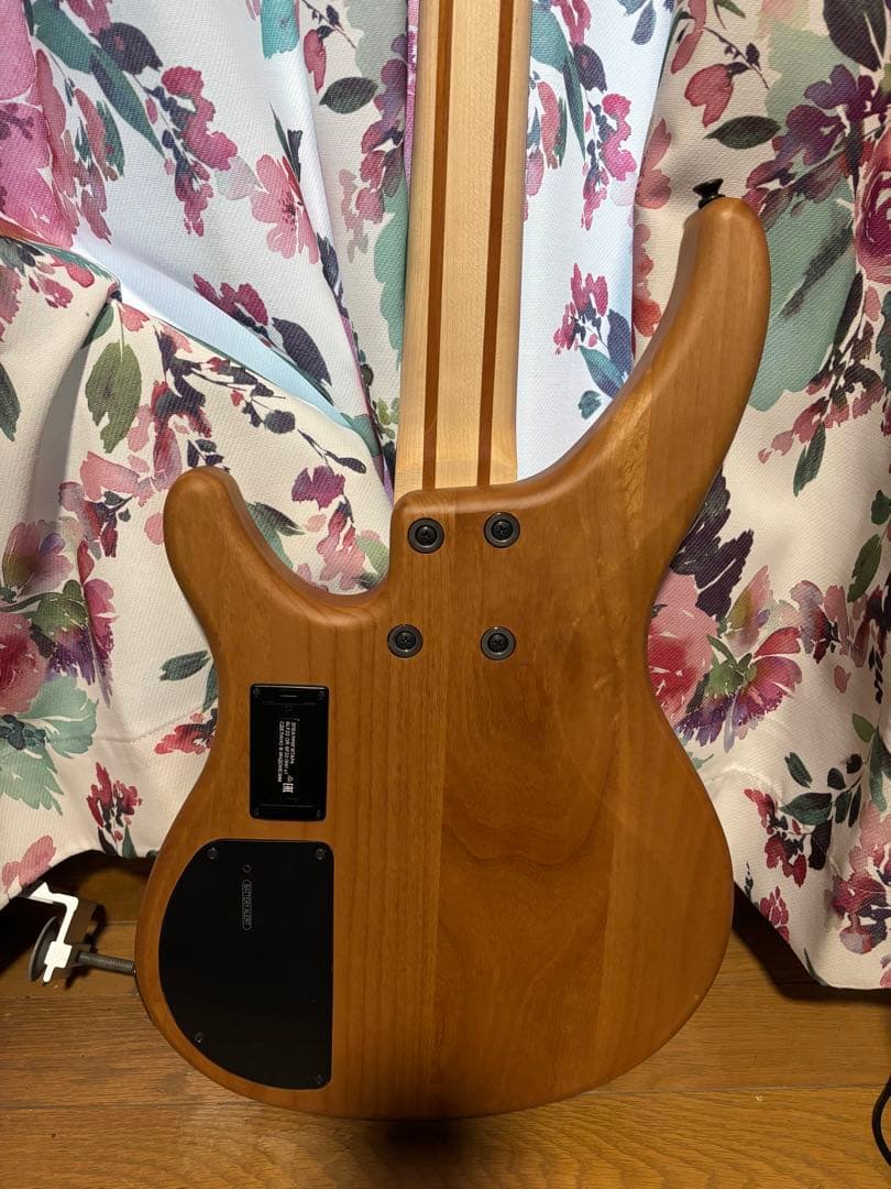 Yamaha TRBX604FM ナチュラルサテン アクティブベース