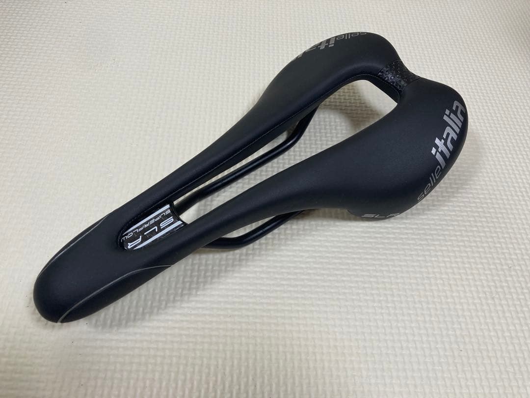 【セライタリア】サドル　SLR SuperFlow