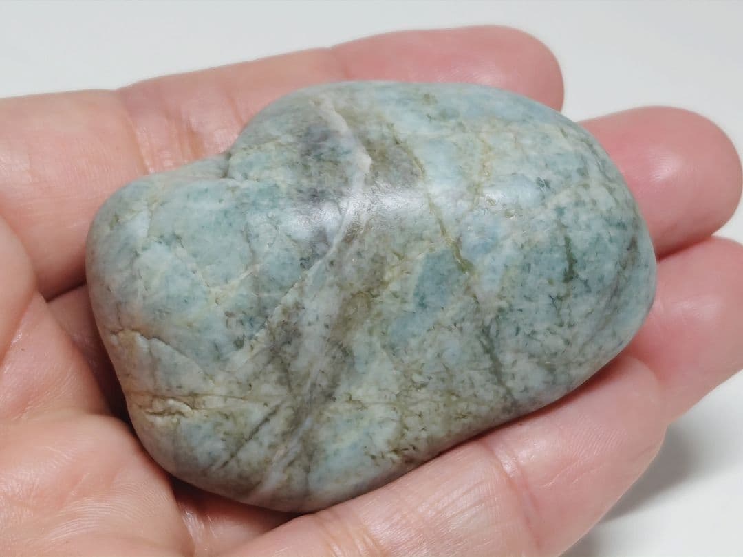 コン沢 119g 翡翠 ヒスイ 原石 鑑賞石 自然石 誕生石 鉱物 鉱石 水石