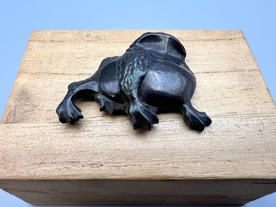 【海】江戸明治金工　蛙図　カエル　金目　手彫　大金具　銅製鍍金　骨董品　箱付