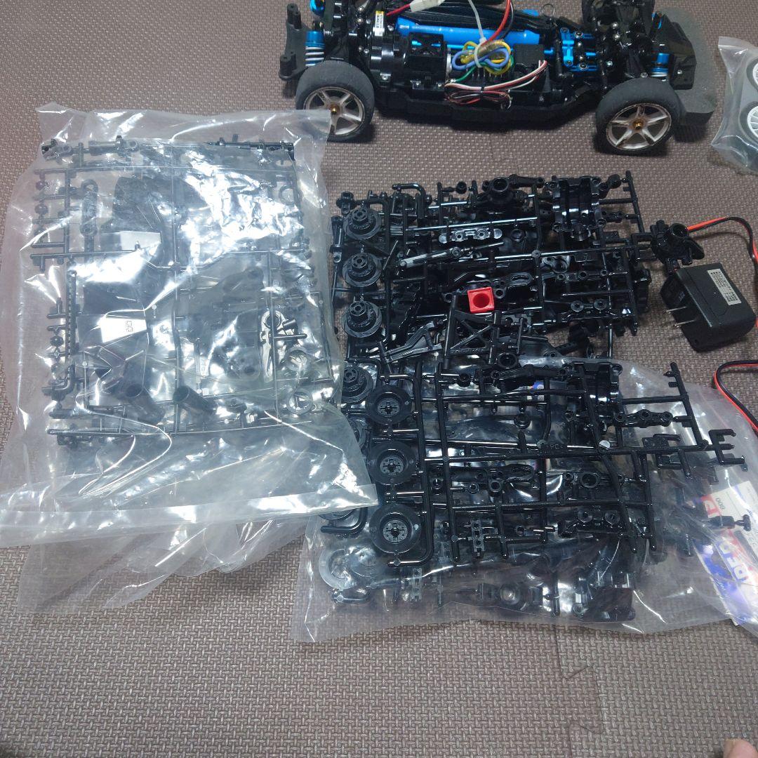 タミヤ　TT-02　(ヤリス組み立て途中ボディ付き)