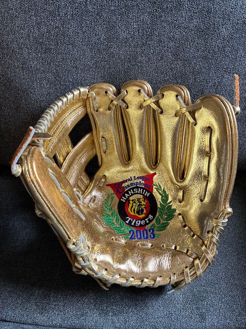 阪神タイガース　2003年セリーグ優勝記念　ゴールデングローブ　新品未使用
