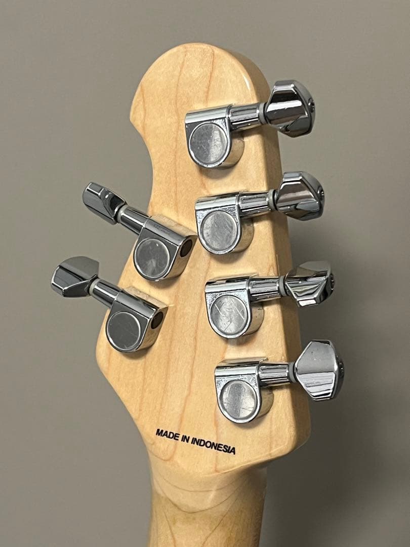 ギター Sterling by MUSIC MAN S.U.B. AX3