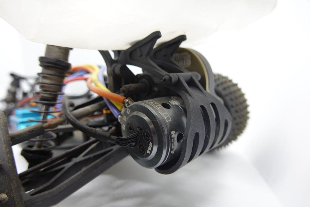 メ*0様 Team Durango製のラジコンカー　シャーシ