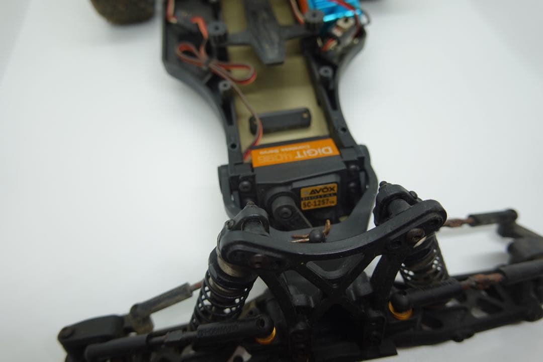 メ*0様 Team Durango製のラジコンカー　シャーシ