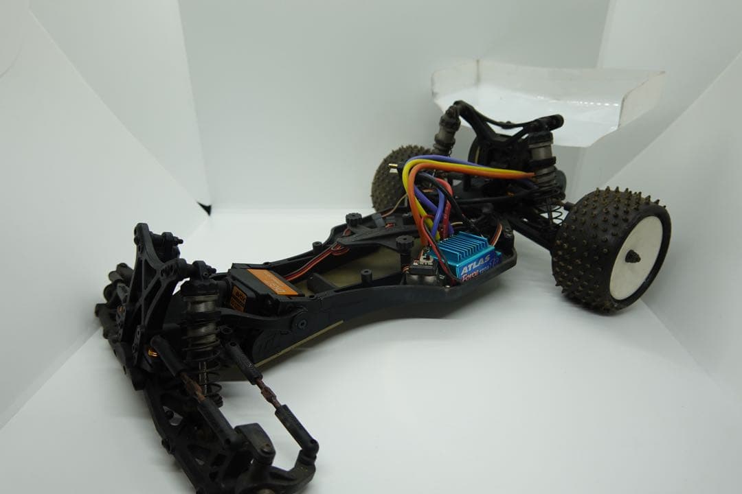 メ*0様 Team Durango製のラジコンカー　シャーシ