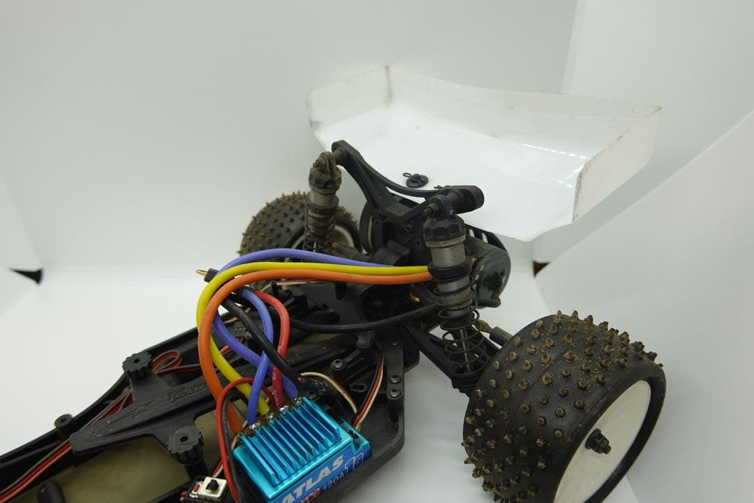 メ*0様 Team Durango製のラジコンカー　シャーシ