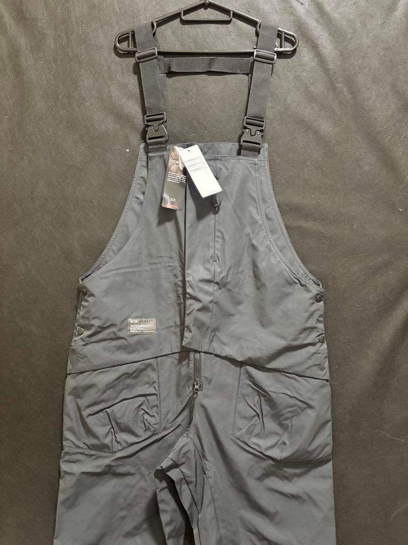 新品 OAKLEYブラック スノーボード ビブパンツ Mサイズ オークリー 防水