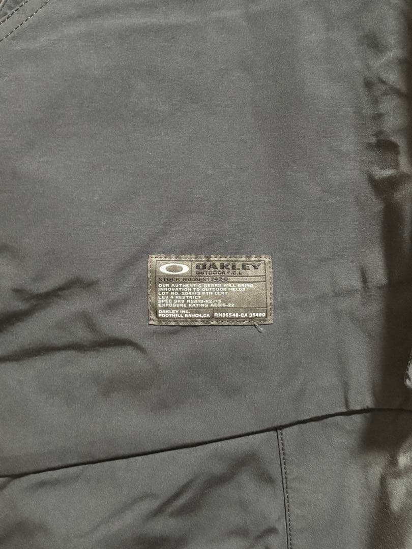 新品 OAKLEYブラック スノーボード ビブパンツ Mサイズ オークリー 防水