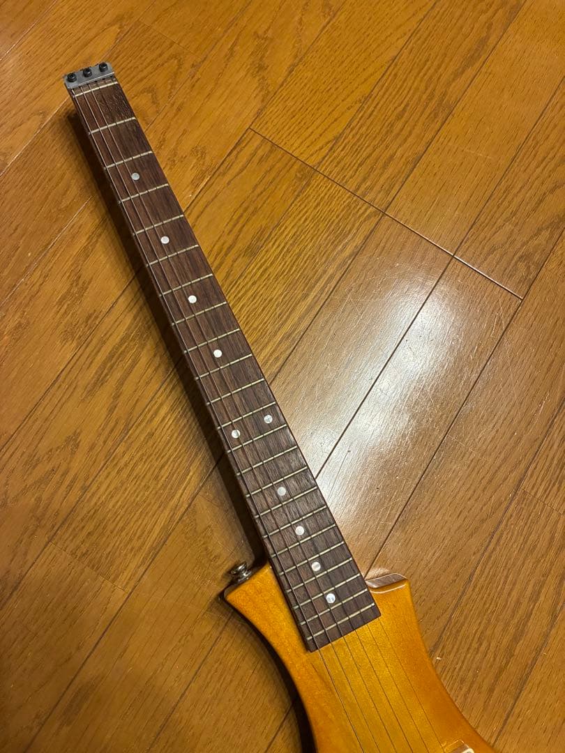 ヘッドレスギター　エレキギター