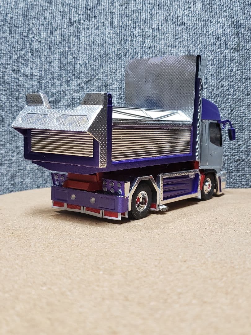 1/32アオシマデコトラプラモデル/ダンプ、2t箱車2台セット