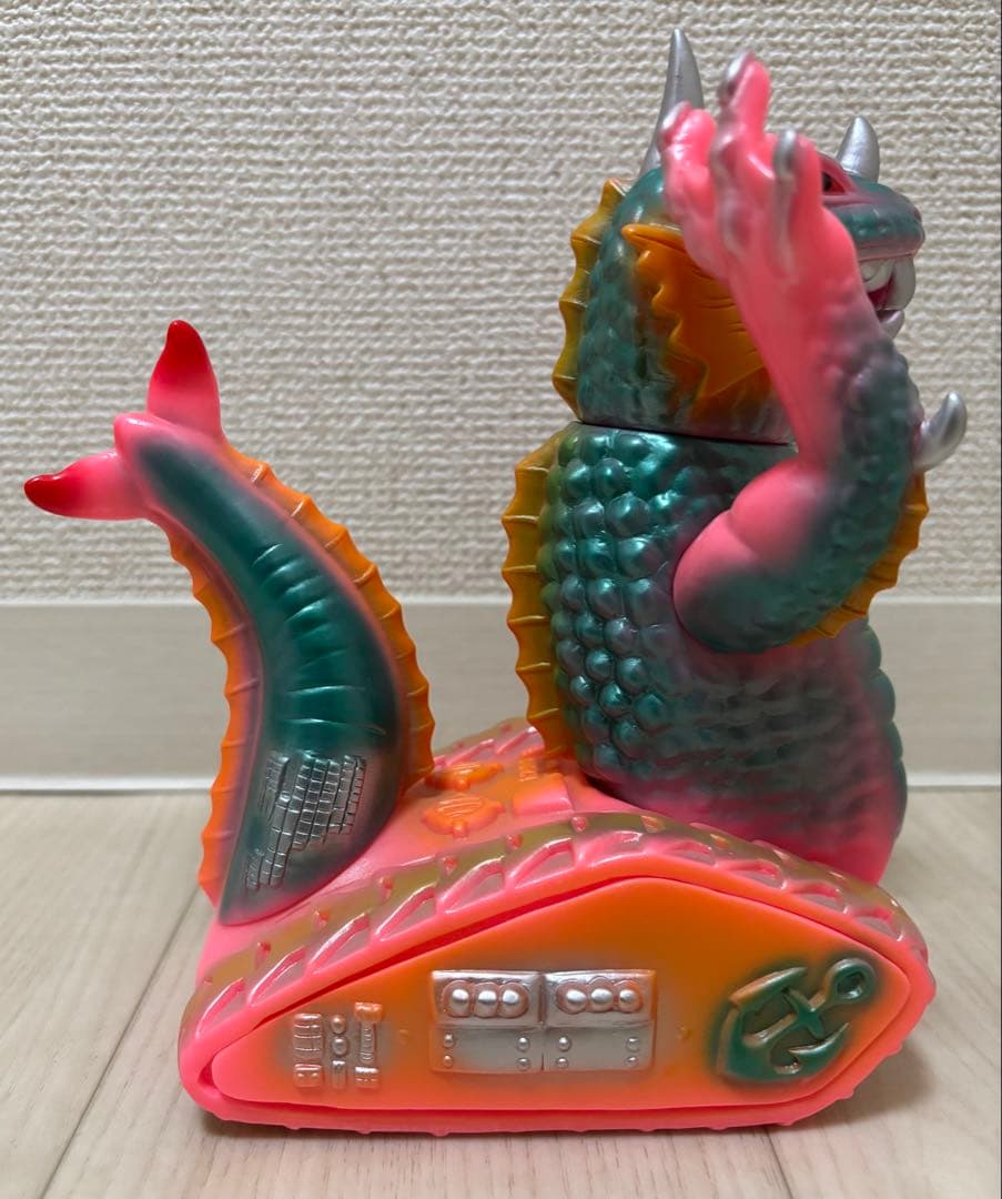まんだらけの怪獣シリーズ 海獣戦車 アギラス 開封済 美品