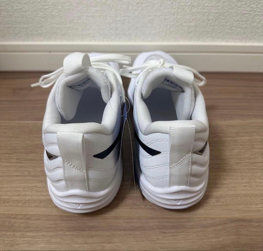 ミズノ　ウェーブモーメンタム　エリート　26cm