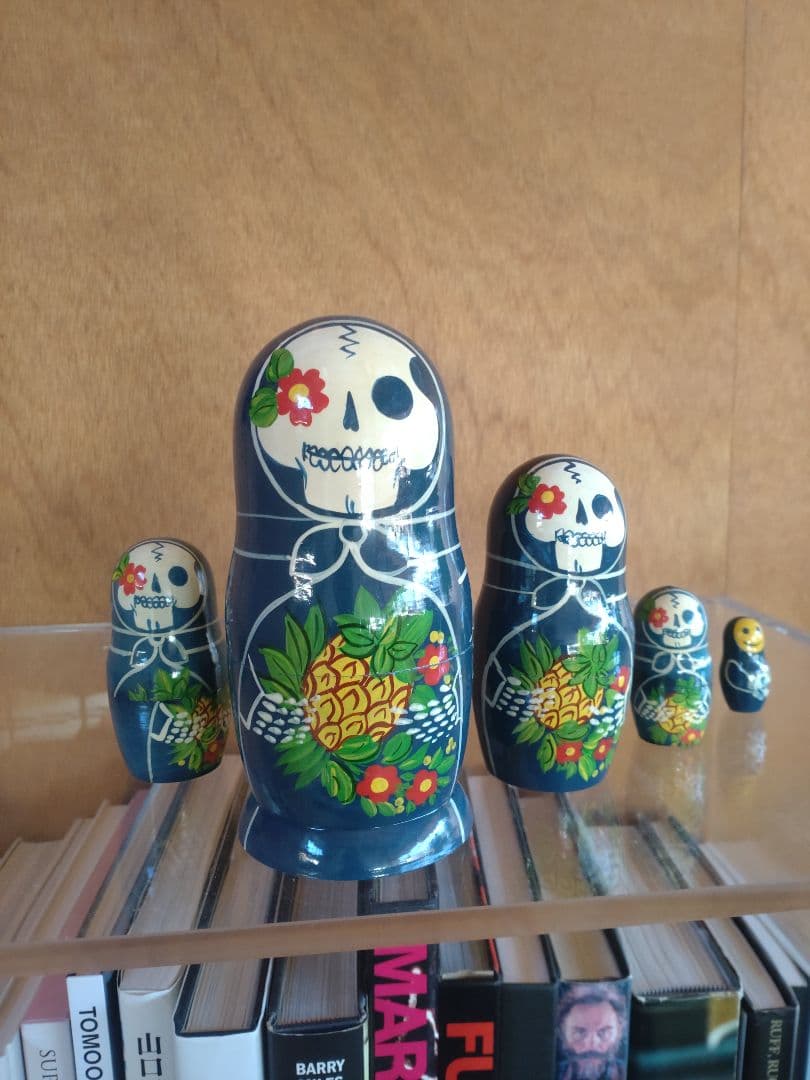 beamsのマトリョーシカ・クラゲ・木製彫刻のセット