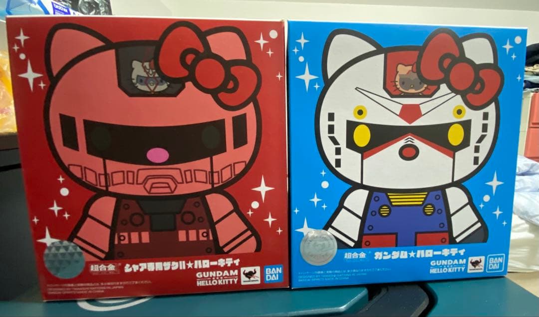 【新品未使用】バンダイ 超合金 ハローキティ ガンダム シャア専用ザクⅡ セット