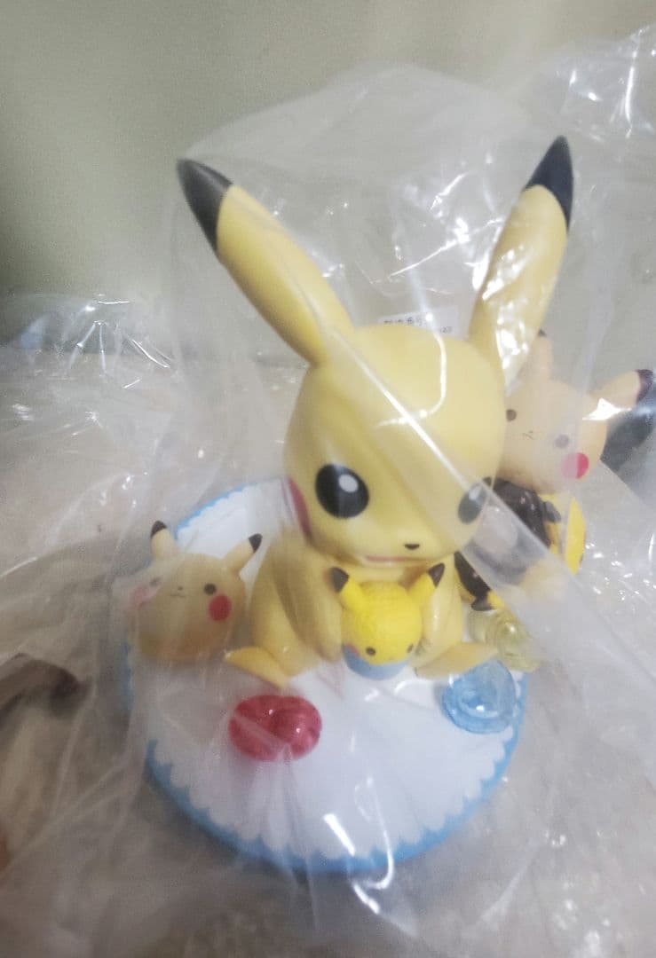 買うなら今!! ピカチュウ フィギュア (箱なし)