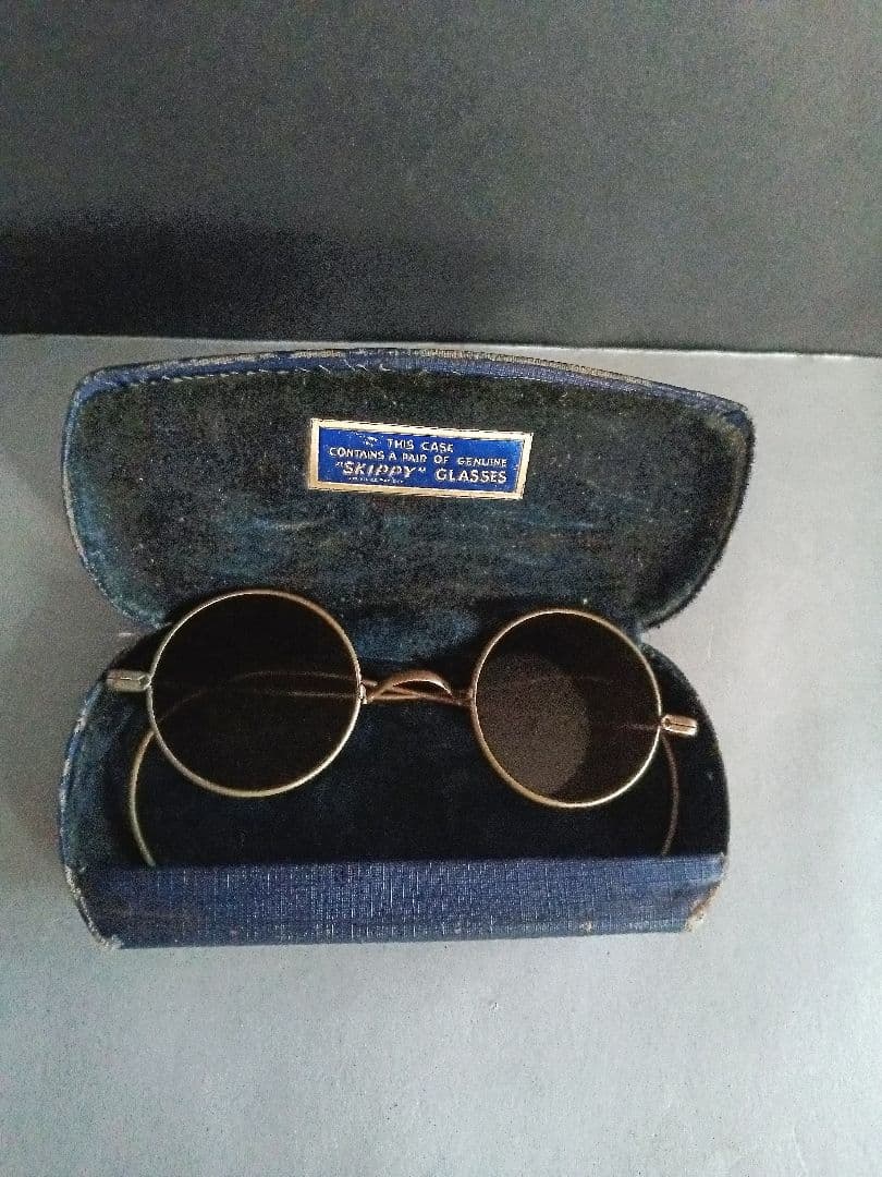 推定20〜30年代 P.L crosby skippy glapses
