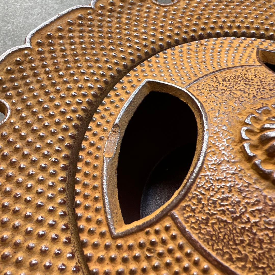 鋳鉄製 花柄灰皿　22.2センチ　南部鉄器　応接室　灰皿　大型