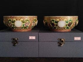 清朝の乾隆帝の時代に作られた、エナメルと金象嵌を施した大きな玉器