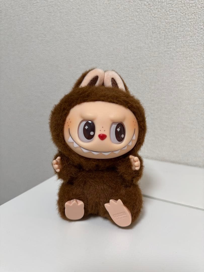 POP MART 正規品　ラブブ