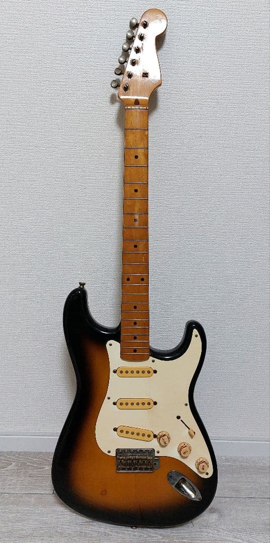Fender ストラトキャスター サンバースト