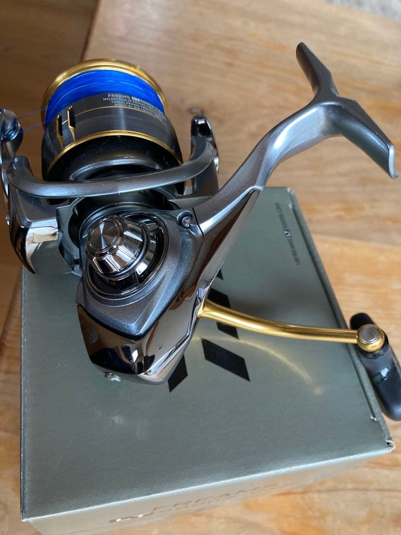 DAIWA FREAMS LT5000S-CXH スピニングリール