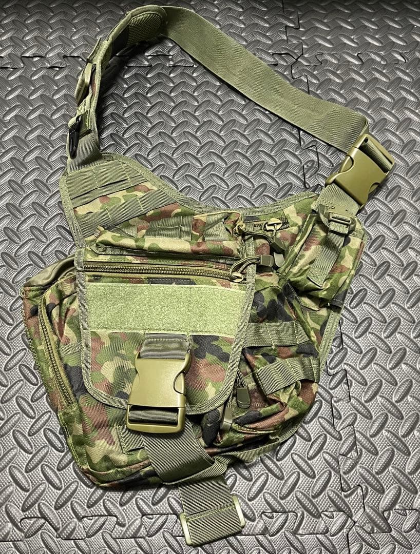 【おまけ付】陸自迷彩ワンショルダーバック+各種パーツ
