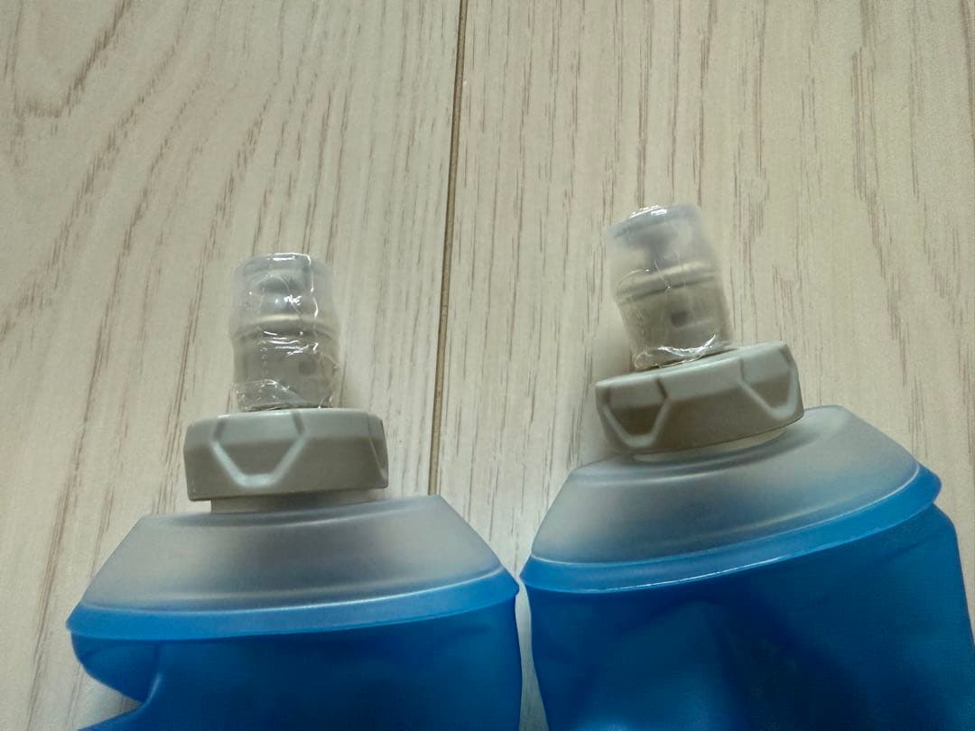 【新品未使用】SALOMON ACTIVE SKIN 8 Mサイズ フラスク付き