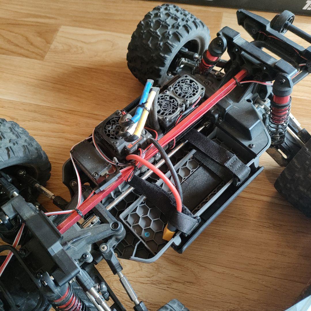 MJX 10208 V2 オフロード　ラジコン