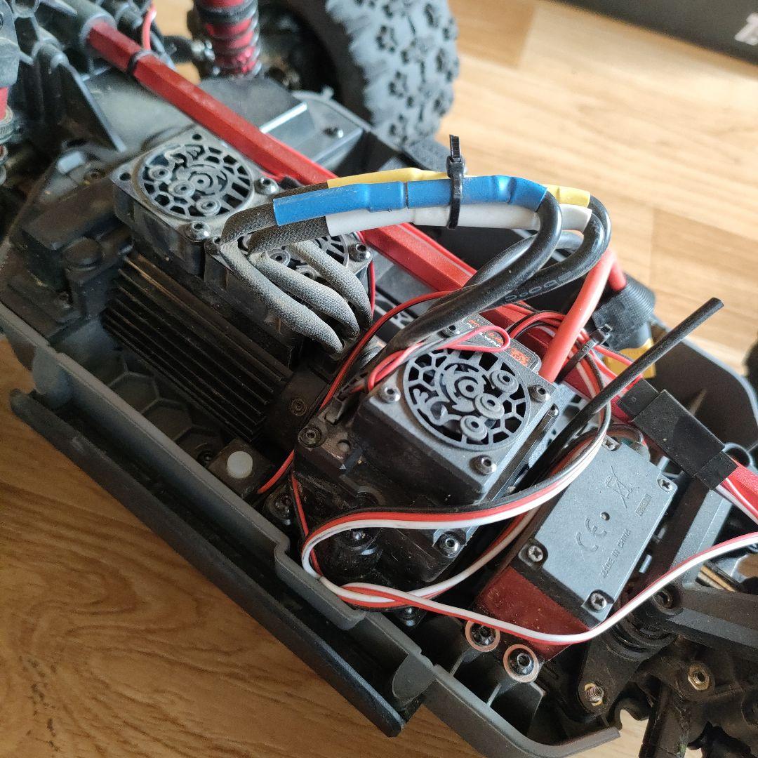 MJX 10208 V2 オフロード　ラジコン