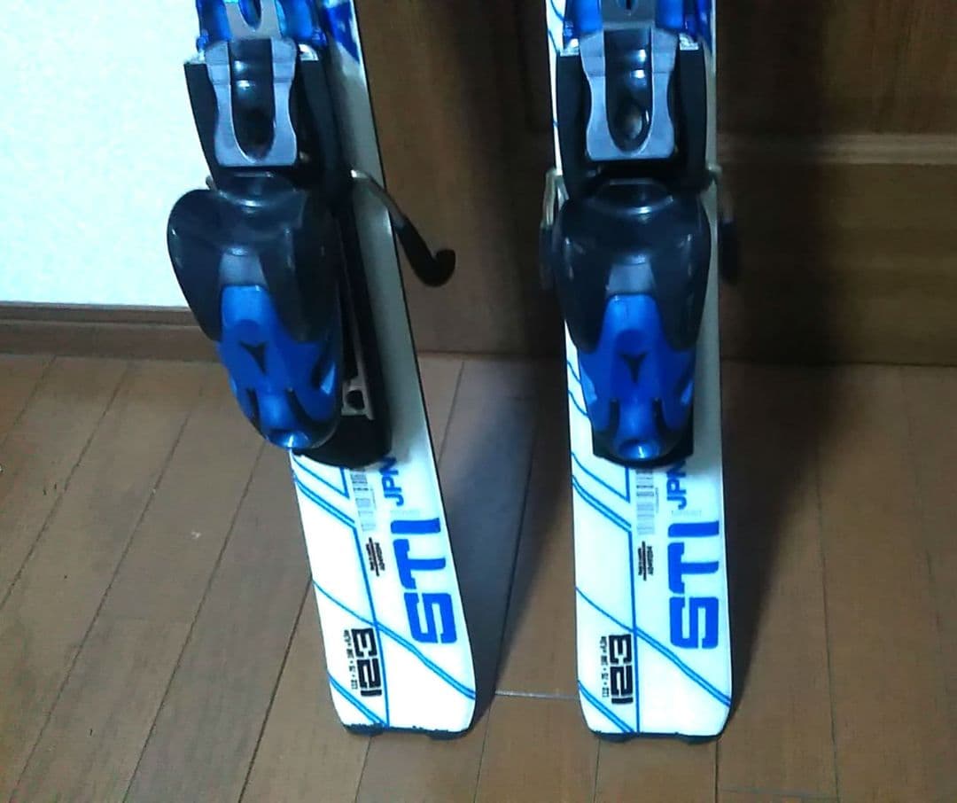 即発送送料無料 Atomic STI JPN 123cmミッドスキー板 ケース