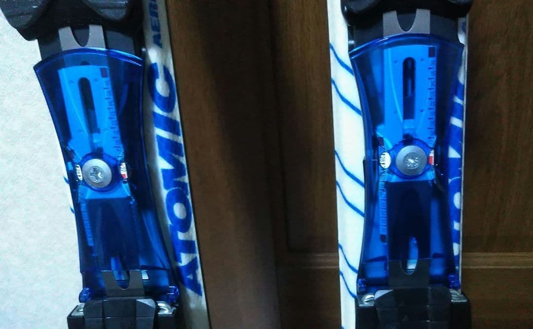 即発送送料無料 Atomic STI JPN 123cmミッドスキー板 ケース