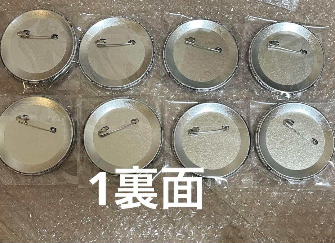 進撃の巨人 電車あるある缶バッジ 1、2コンプリート