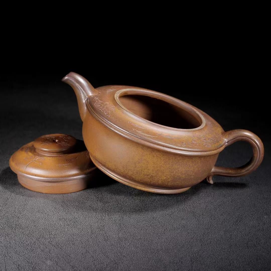 中国古美術・原鉱底槽清紫砂壺(高温窯変) ·底款:兪錫山·紫砂・朱泥・急須・置物