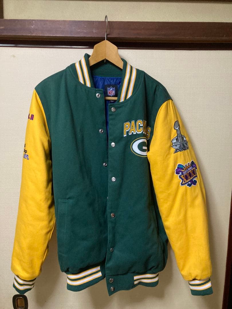 NFL グリーンベイ パッカーズ スタジャン ジャケット チャンピオン　Mサイズ