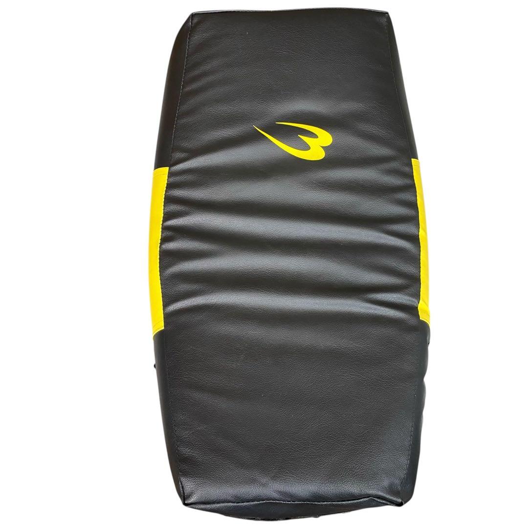 ボディメーカー ビックミットフェザーシールド　キックミット　2個セット