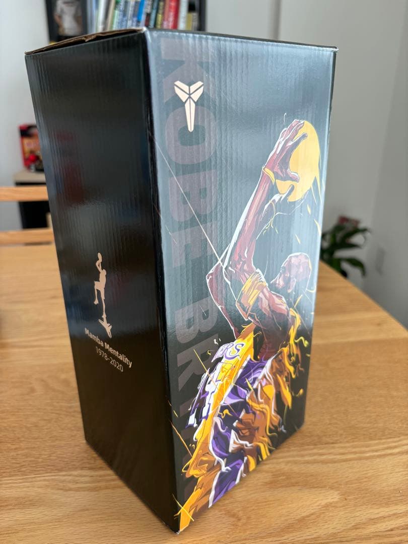 コービー・ブライアント　銅像　フィギュア　NBA 26センチ