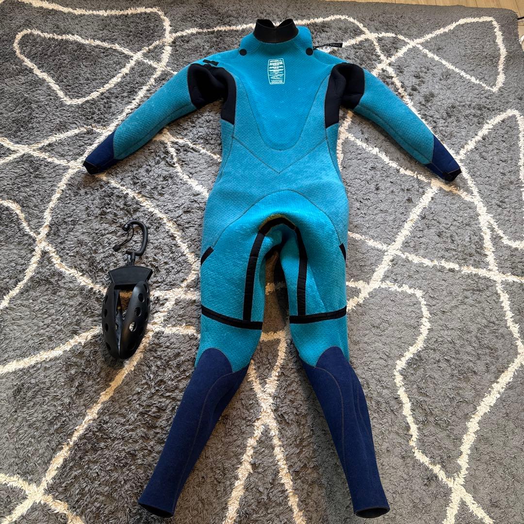 オニール5/3㎜セミドライ176cm70kg