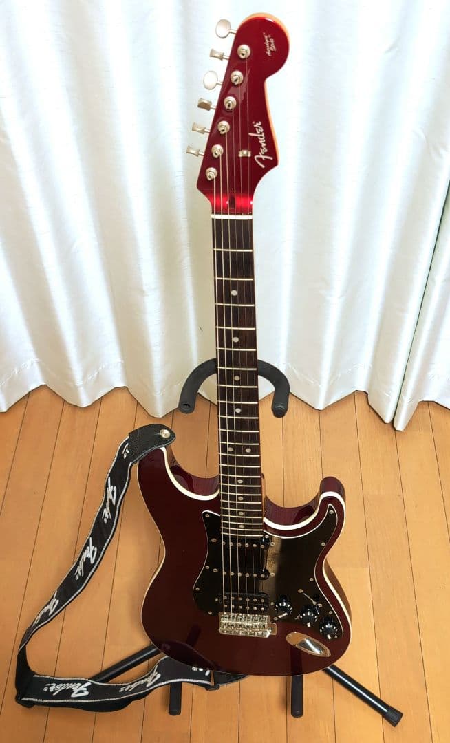 Fender Stratocaster ワインレッド+Plastiqueアンプ