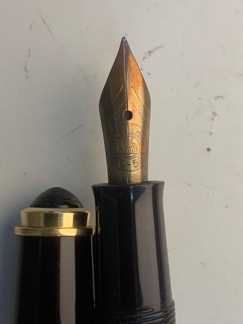 Pelikan 400 ペリカン　F 740-585 万年筆万年筆 黒 金